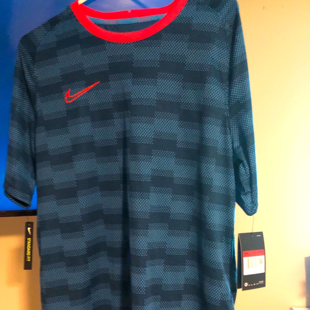 Nike active wear track tshirt